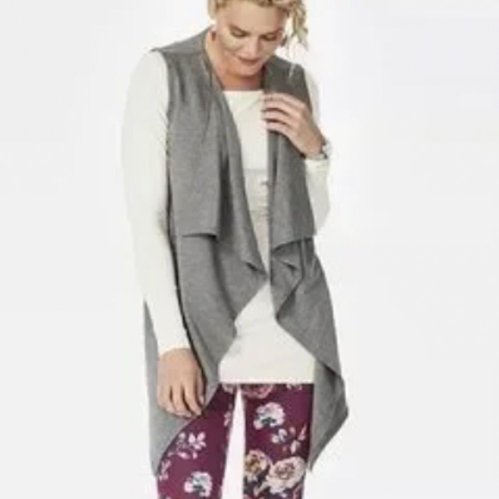Matilda Jane Count It Out Open Front Cardigan Vest Gray size Medium Woman’s